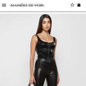 Maniere De Voir DEBOSSED CONTOUR LEGGINGS - BLACK